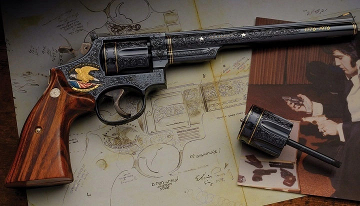 revolver news website 1